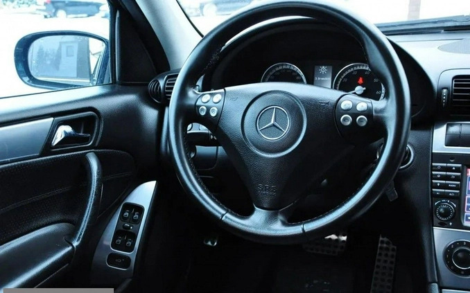 Mercedes-Benz Klasa C cena 23900 przebieg: 218000, rok produkcji 2005 z Mieroszów małe 631